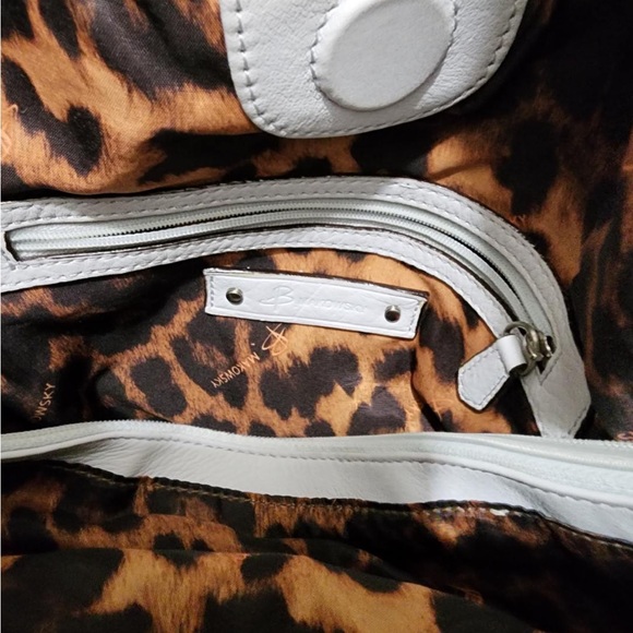 B. Makowsky Genuine Leather White Purse - Picture 2 of 3